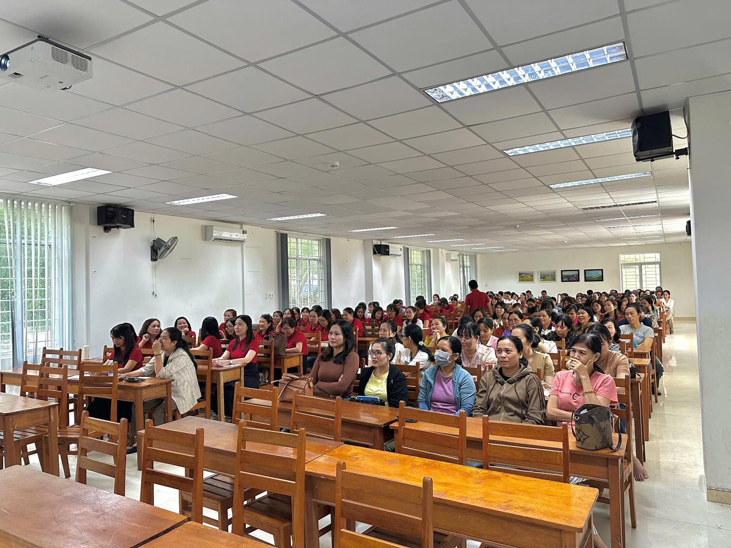 Tuyên truyền về biên giới và lực lượng Bộ đội Biên phòng cho 180 giáo viên trên địa bàn phường Sông Cầu