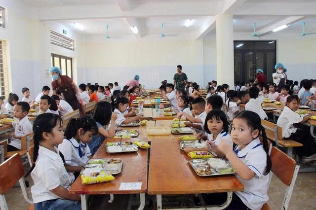 Tăng cường công tác bảo đảm an toàn thực phẩm học đường và bếp ăn tập thể