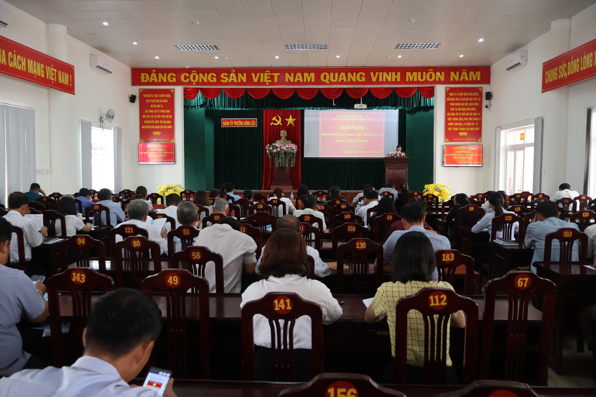 Hội nghị phổ biến, quán triệt và tuyên truyền nội dung các văn bản của Trung ương, Tỉnh ủy