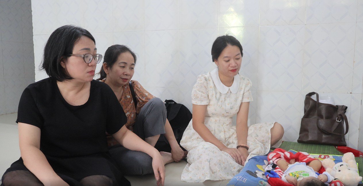 Thăm, tặng quà trẻ em có hoàn cảnh đặc biệt đang nuôi dưỡng tại các cơ sở trợ giúp xã hội trên địa bàn tỉnh