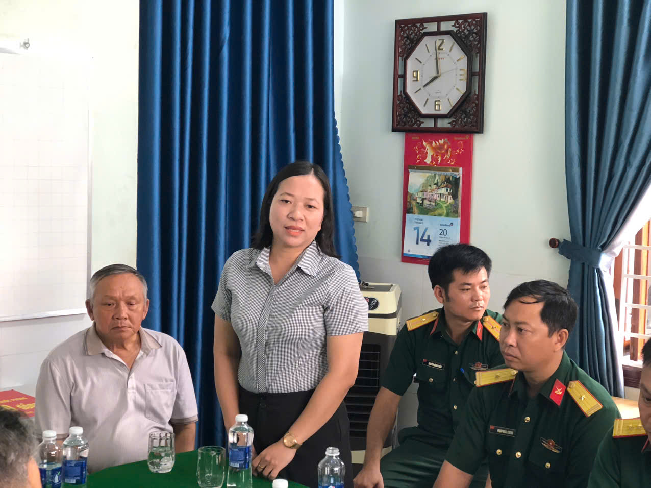 Bộ CHQS tỉnh trao kinh phí hỗ trợ gia đình liệt sĩ Trương Hồng Kỳ