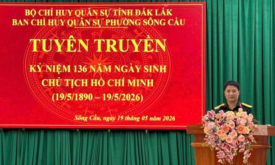 Ban CHQS phường Sông Cầu tổ chức buổi tuyên truyền ôn lại cuộc đời, sự nghiệp cách mạng vẻ vang và những cống hiến to lớn của Bác đối với sự nghiệp đấu tranh giải phóng dân tộc, xây dựng và bảo vệ Tổ quốc
