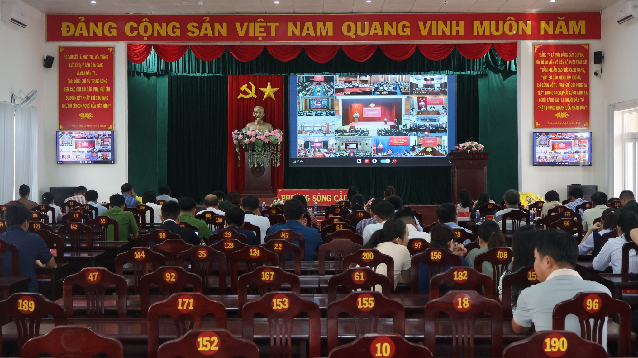 Bồi dưỡng nâng cao năng lực xử lý tình huống thực tiễn đối với đội ngũ cán bộ cơ sở