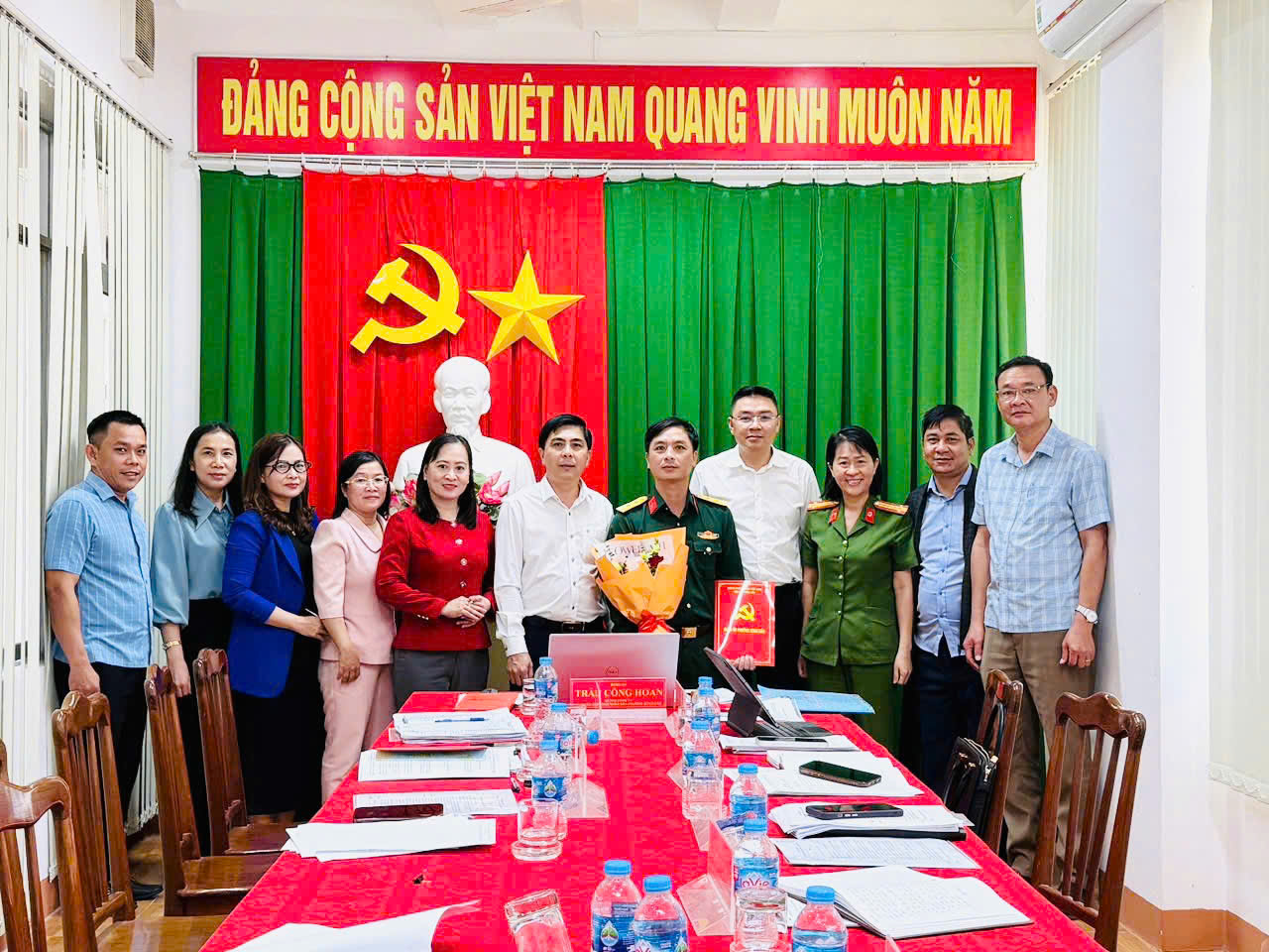 Công bố Quyết định chỉ định Ủy viên Ban Thường vụ Đảng ủy phường Sông Cầu