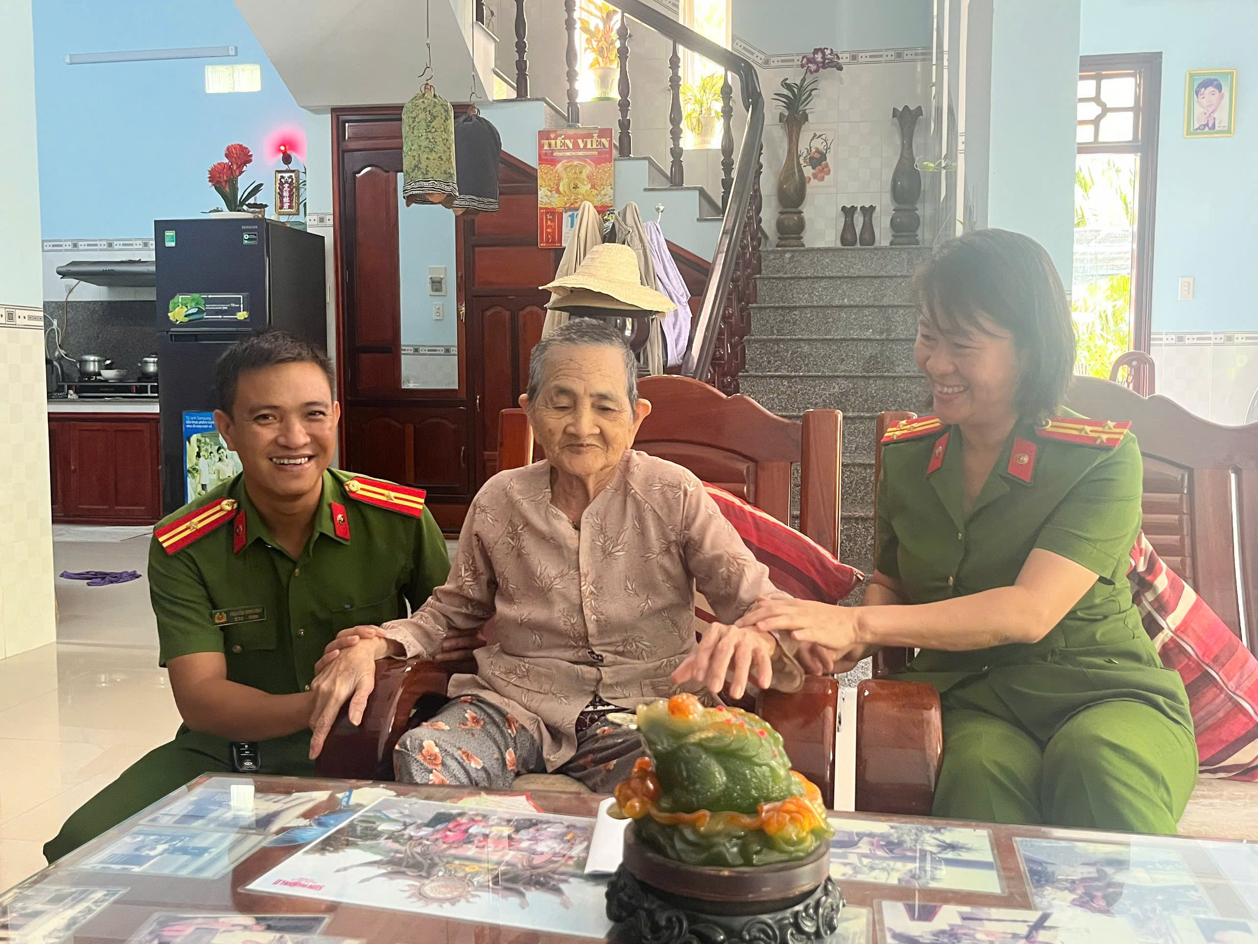 83df43ab-5776-42e5-93c4-c04f40eb5a89