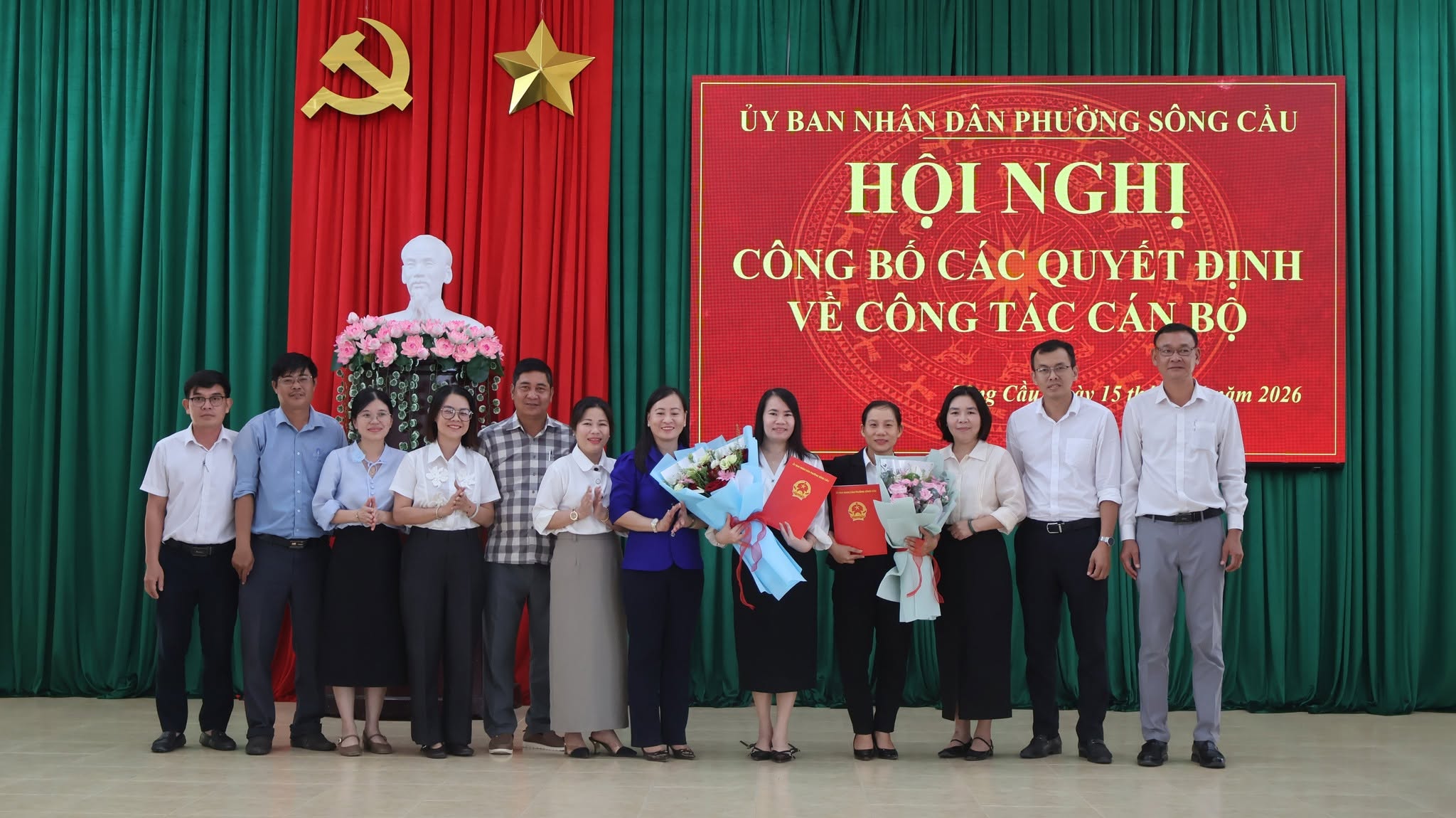 UBND phường Sông Cầu tổ chức hội nghị trao quyết định về công tác cán bộ