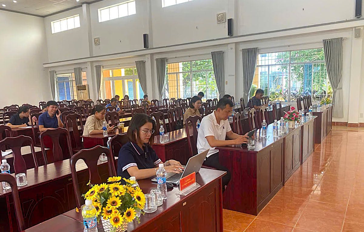 Tập huấn triển khai Hệ thống đánh giá công chức theo chỉ số hiệu suất công việc