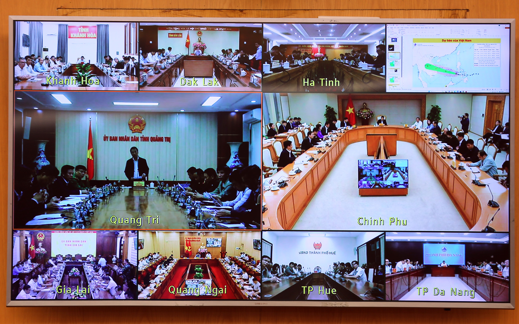 Tất cả tàu thuyền phải vào bờ, bảo đảm không còn người dân trên biển trước 17 giờ ngày 6/11