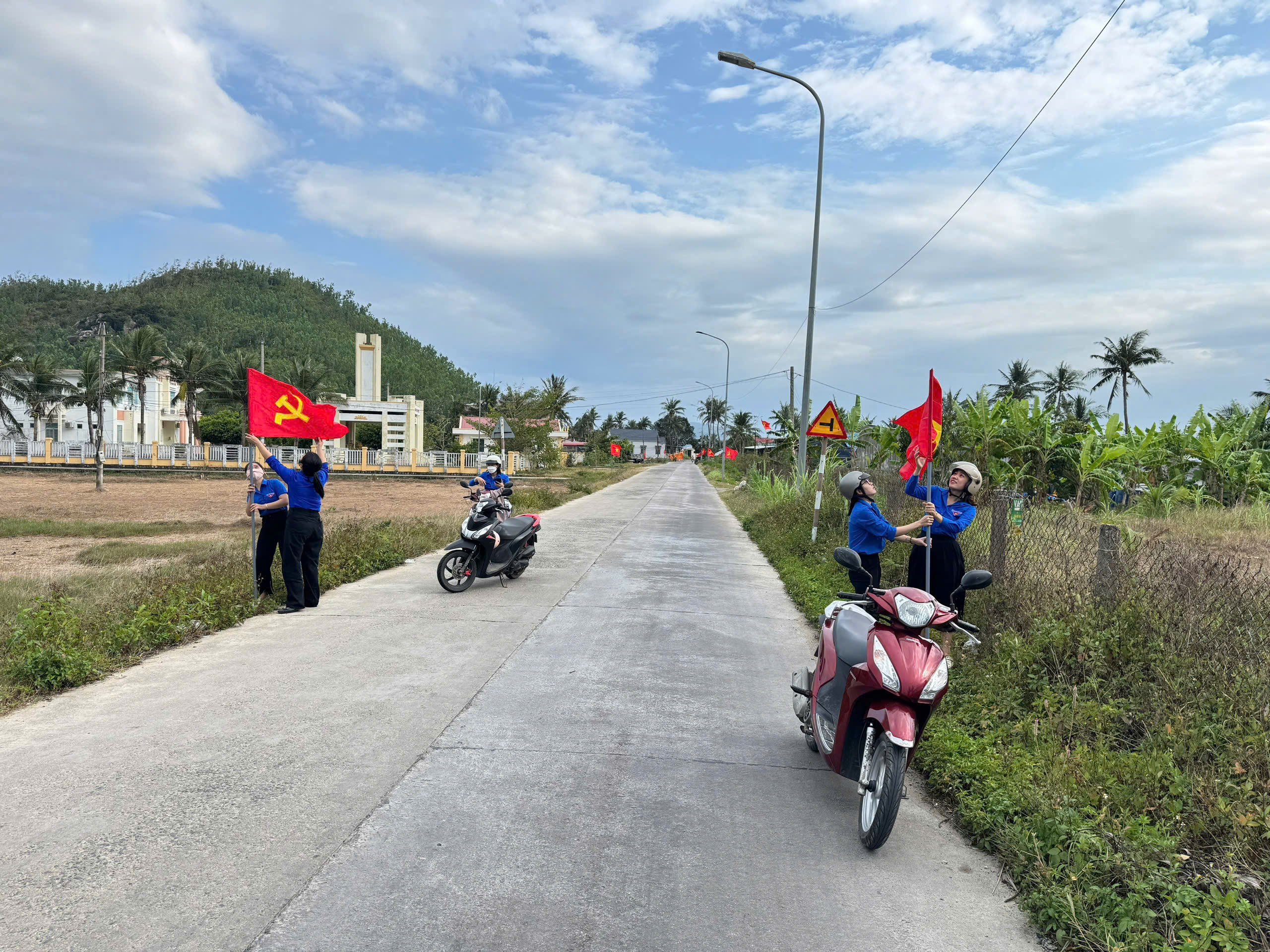 Đoàn phường Sông Cầu triển khai xây dựng công trình thanh niên “Đường cờ Tổ quốc”
